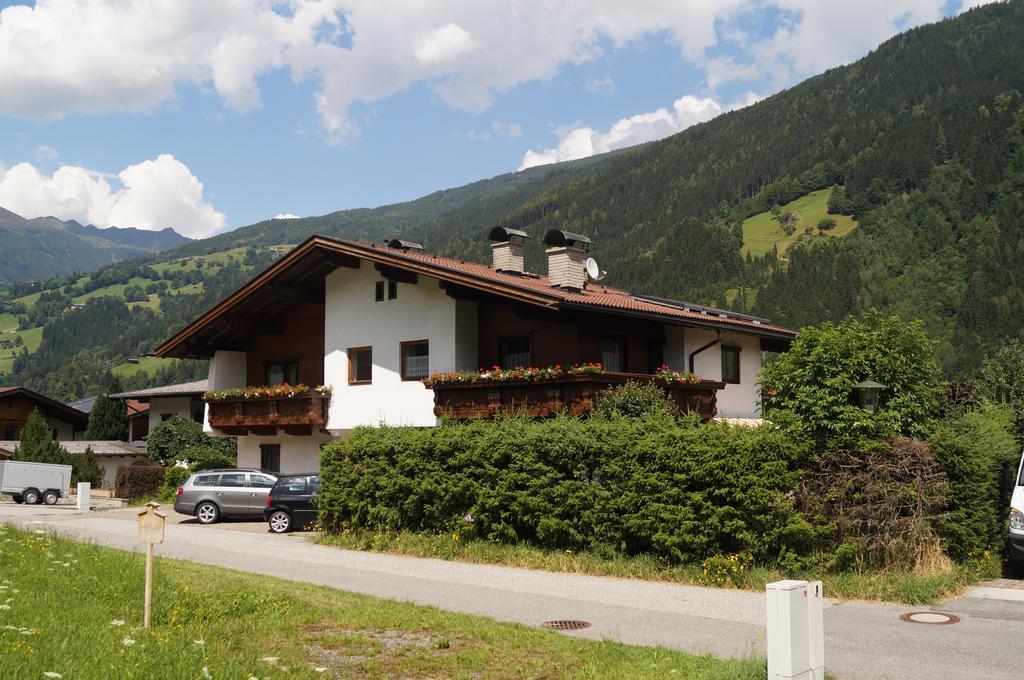 Apartment Alpin Aschau Im Zillertal Exteriör bild